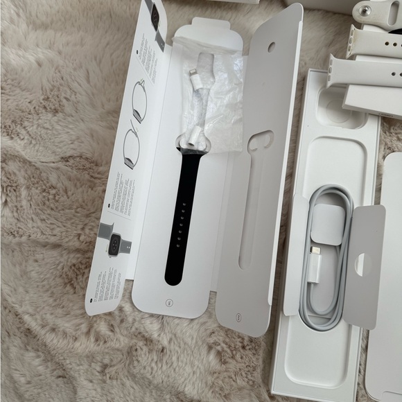 Apple IWatch series 7 - Picture 6 of 7